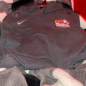 This Nike hoodie has been worn great condition